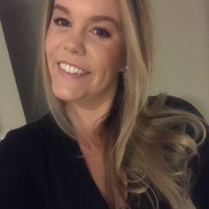 Meet your Posher, Caitlin